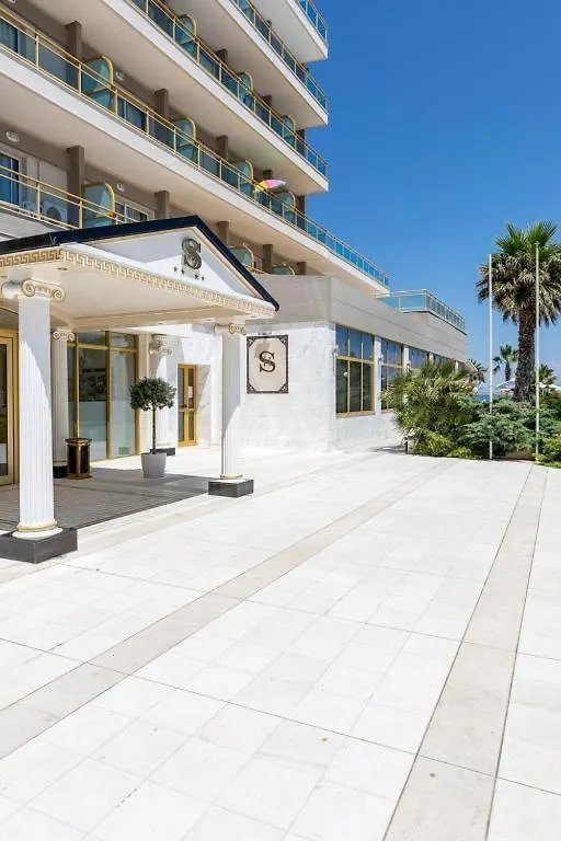 Santa Beach Hotel Agia Trias
